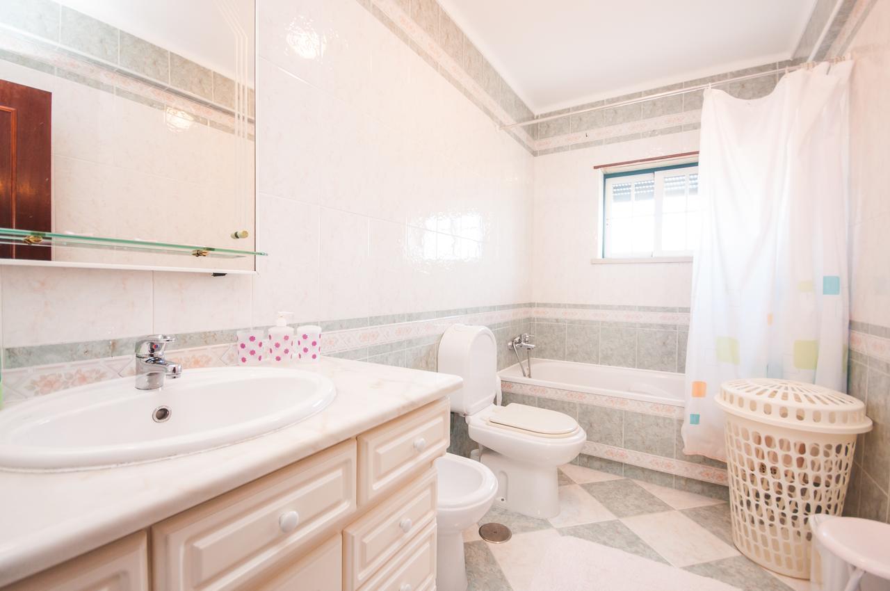 Rivers Nation Surf Camp Bed and Breakfast Atouguia Da Baleia Exterior foto