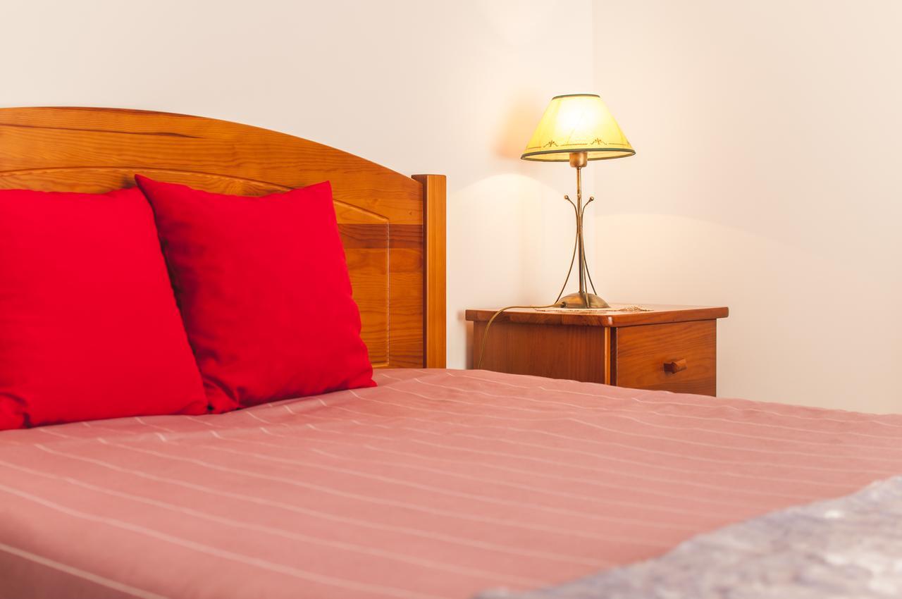 Rivers Nation Surf Camp Bed and Breakfast Atouguia Da Baleia Exterior foto