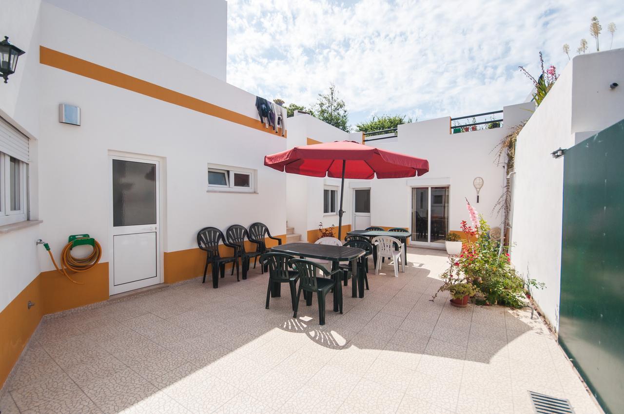 Rivers Nation Surf Camp Bed and Breakfast Atouguia Da Baleia Exterior foto